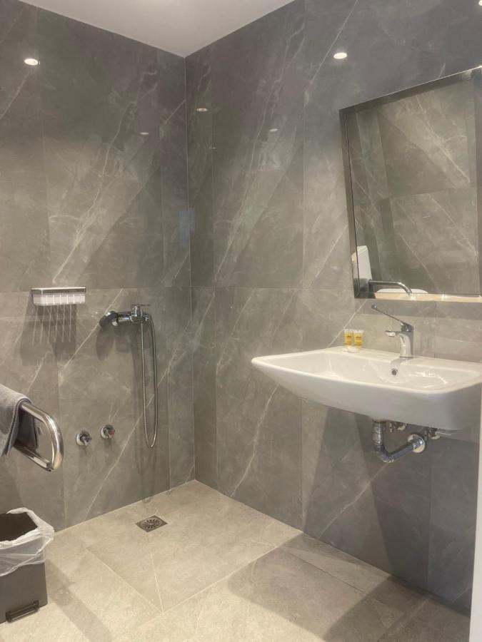 Asteras Hotel Сарти Экстерьер фото